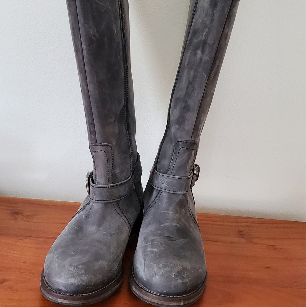 Grey Wolverine boots